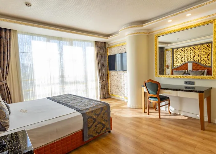 Adalya Palace Hotel 3*