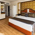 Hotel Adalya Palace