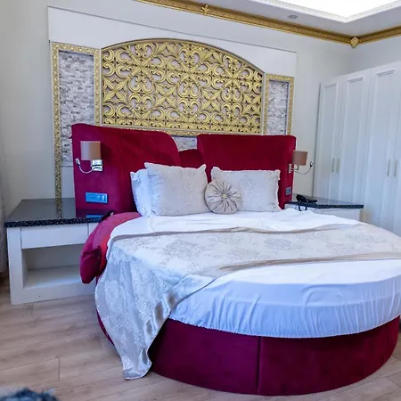 מלון Adalya Palace *