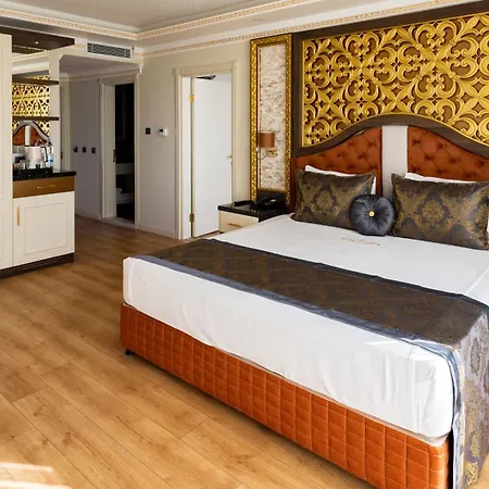 מלון Adalya Palace