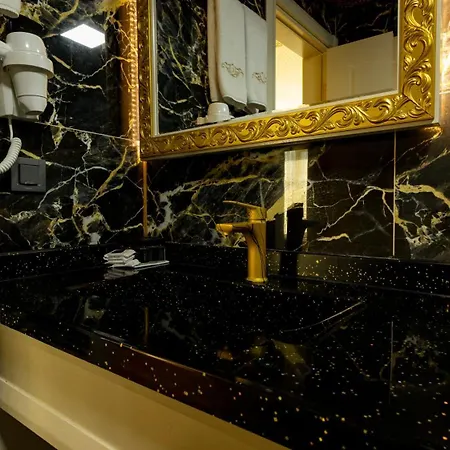 מלון Adalya Palace *